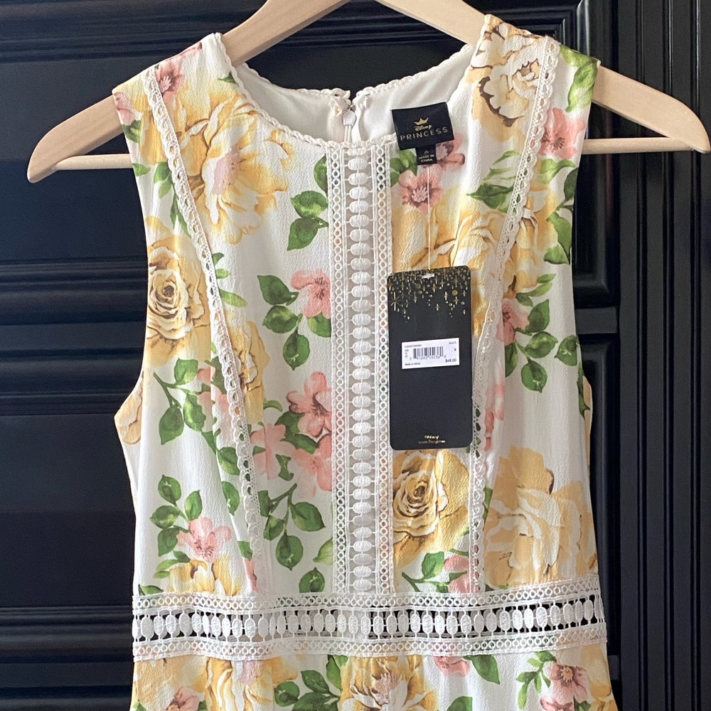Floral Dress - Picture 2 of 8